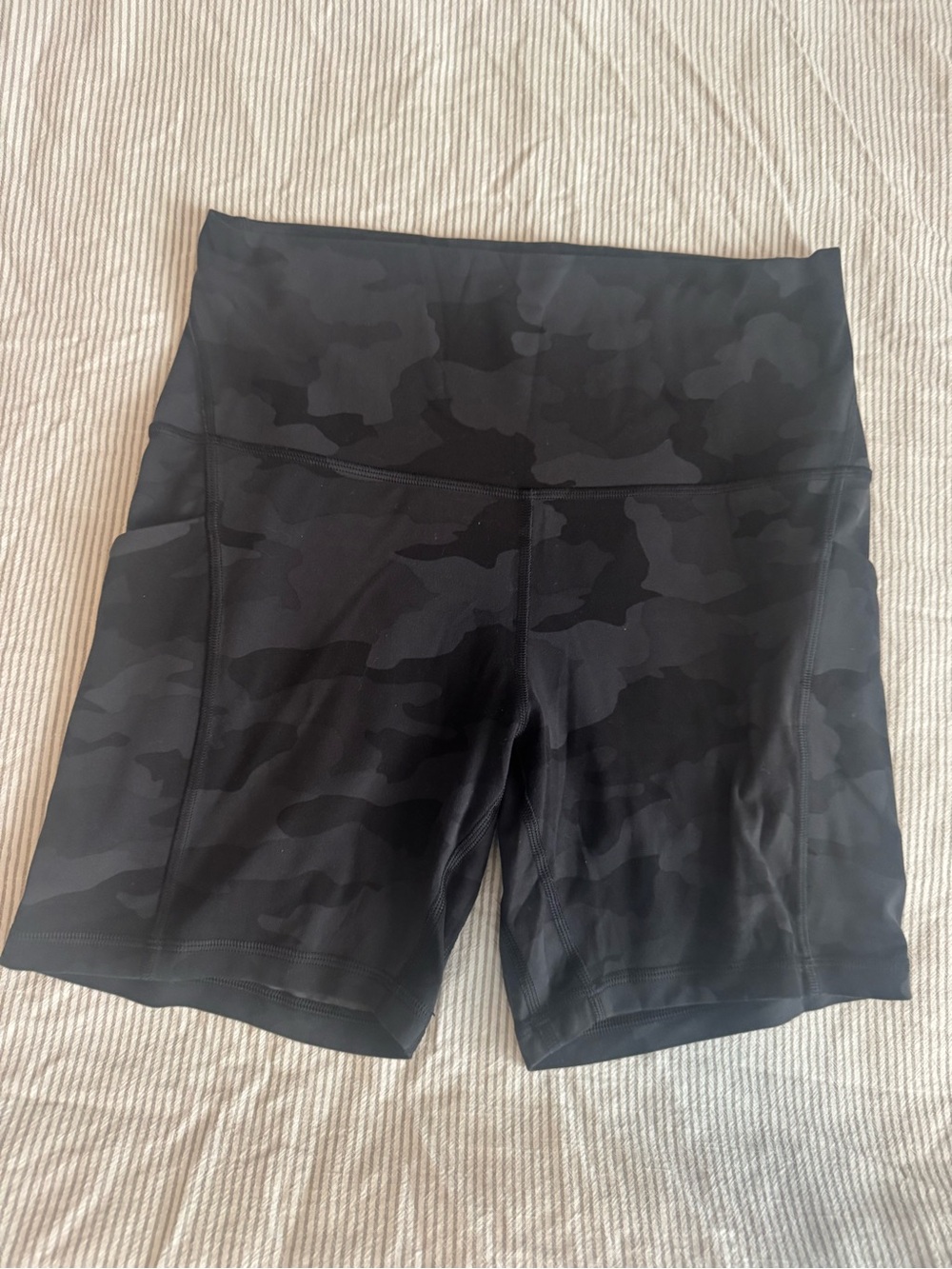 lululemon athletica Align Black Camo High-Rise Bike Shorts-6in